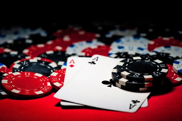 Antarmuka tiketjepe menampilkan tabel hadiah untuk permainan live dealer dan slot